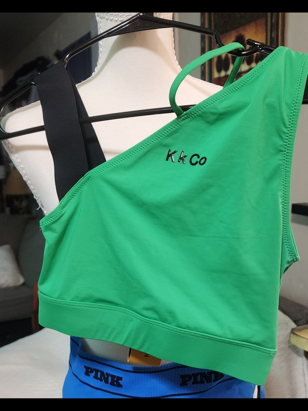 Kk Co Women’s One-Shoulder Sports Bra in Green Sz XSM NWT